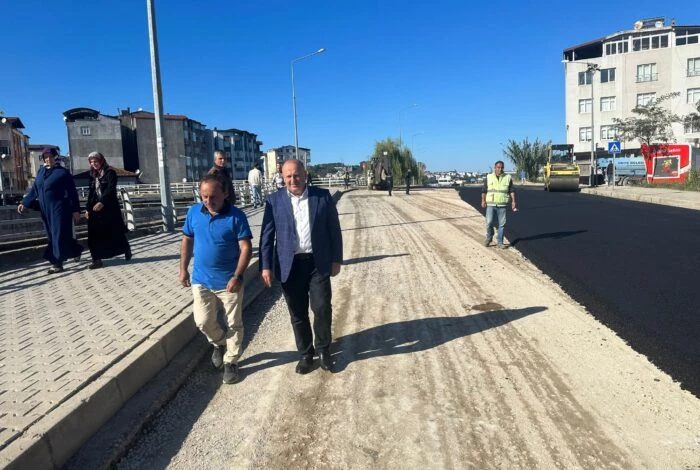 IRMAK CADDESİ’NDE SICAK ASFALT ÇALIŞMALARI BAŞLADI