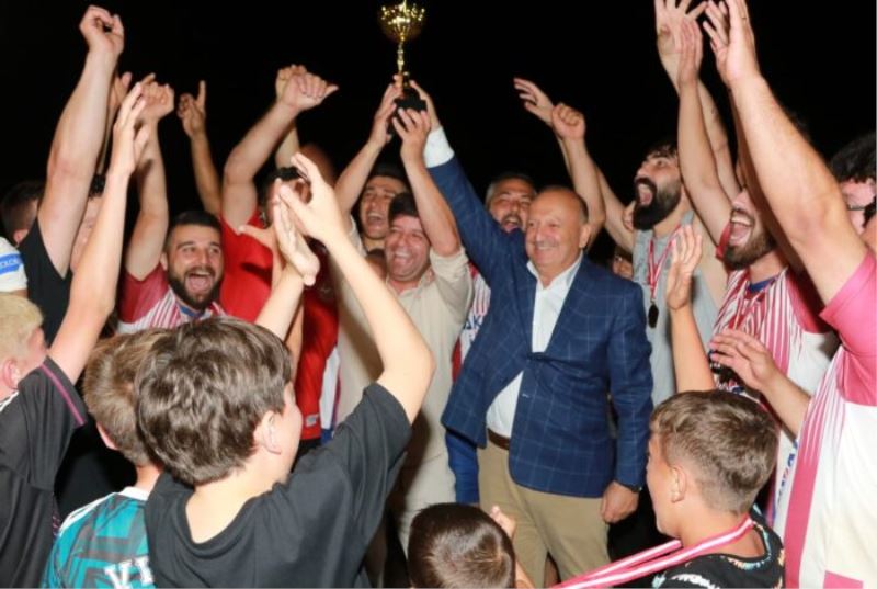TÜRKİYE’NİN TEK MANYETİK KUM GECE FUTBOL TURNUVASI FİNAL YAPTI