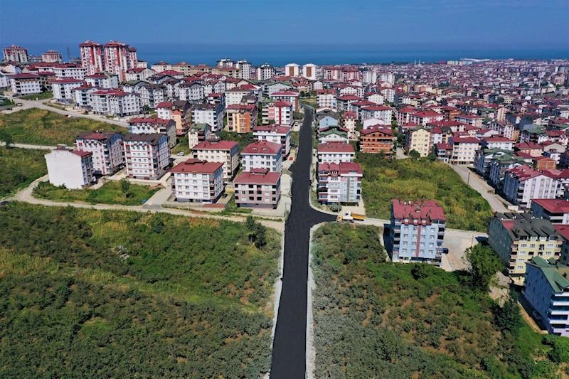 BAŞKAN TÖREN HİZMETLERİYLE TAKDİR TOPLAMAYA DEVAM EDİYOR